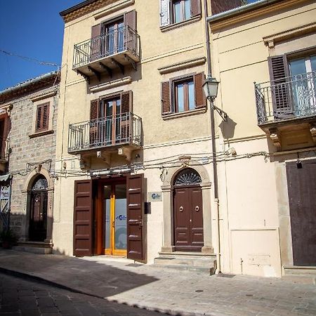 Al Centro Casa Vacanze Mistretta ภายนอก รูปภาพ